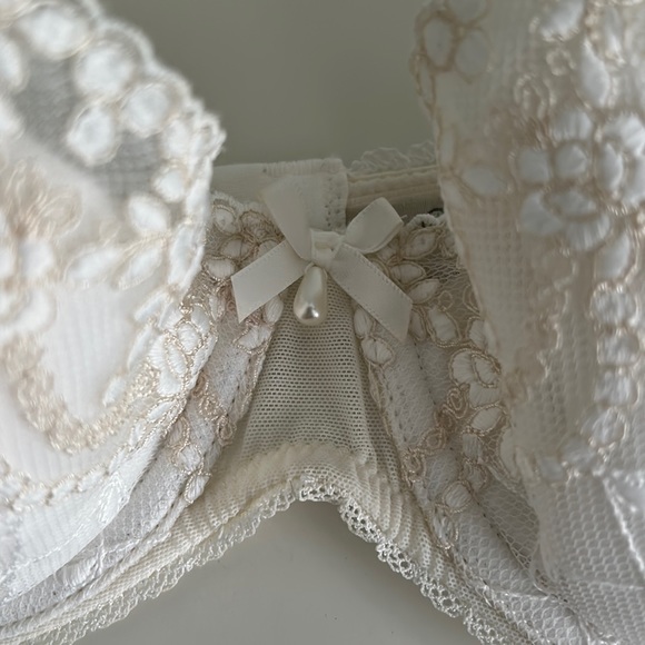 In Bloom by Jonquil Lace Padded Bra Ivory 34C - Picture 4 of 9